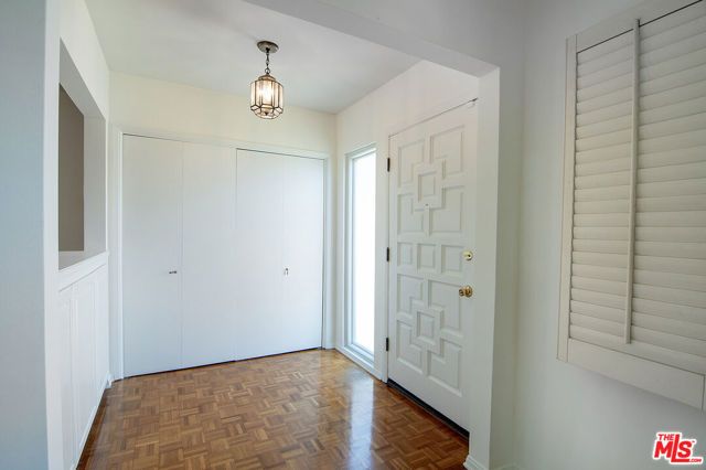 12100 Marine Street, Los Angeles, CA 90066