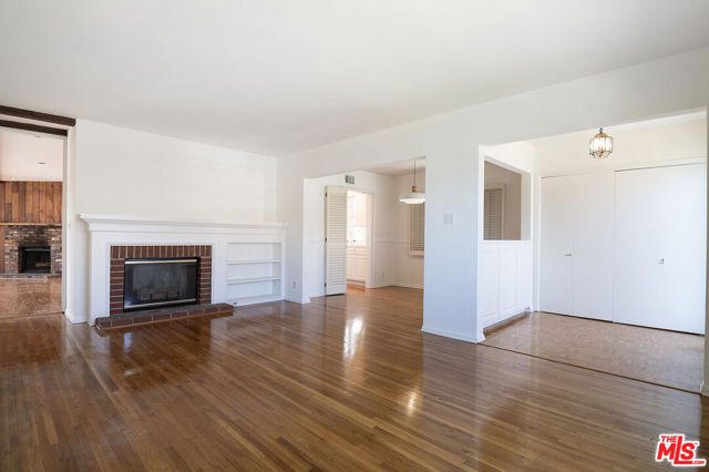 12100 Marine Street, Los Angeles, CA 90066