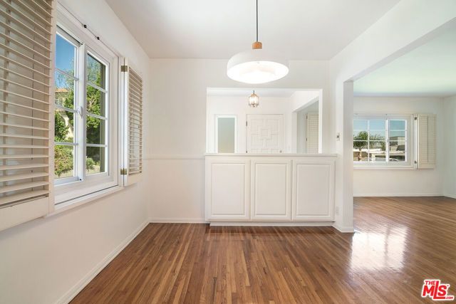 12100 Marine Street, Los Angeles, CA 90066
