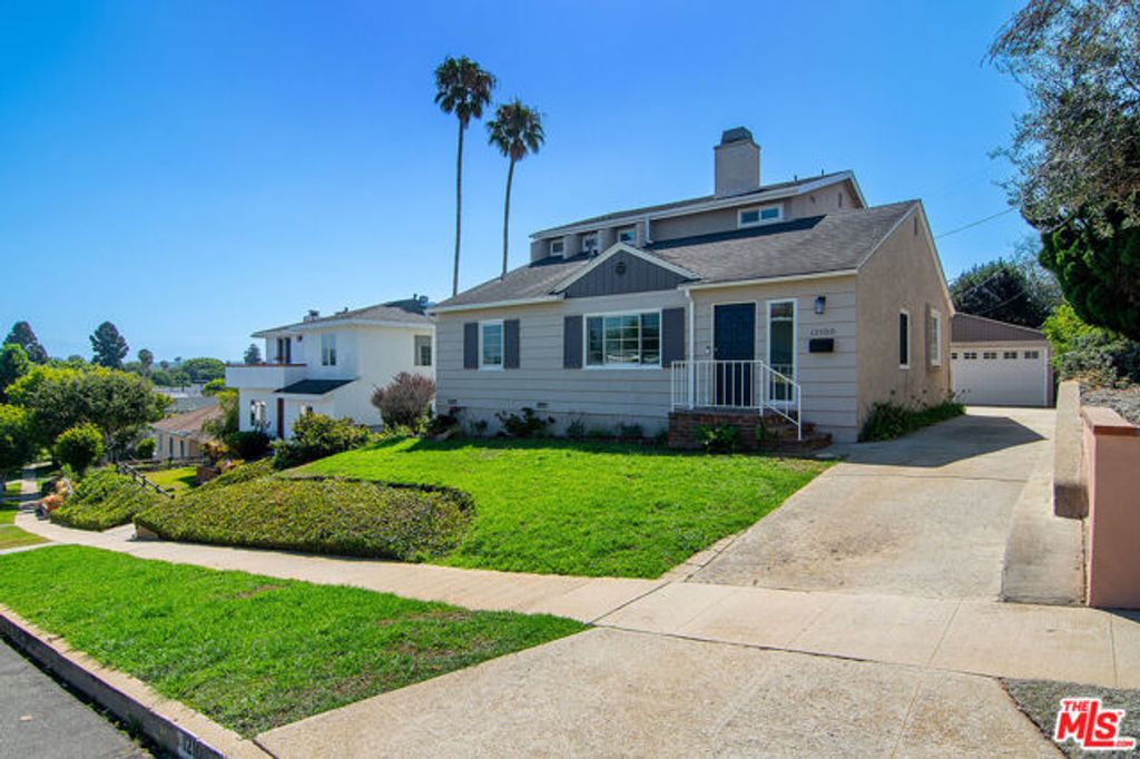 12100 Marine Street, Los Angeles, CA 90066