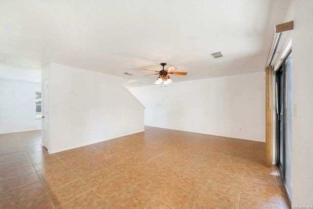 9046 Camino Rey, San Antonio, TX 78245