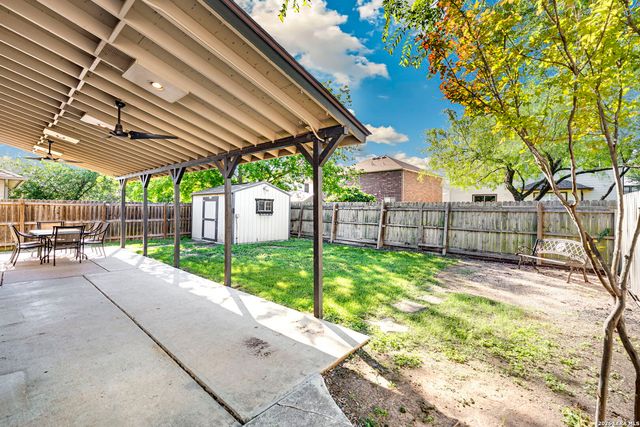 9046 Camino Rey, San Antonio, TX 78245