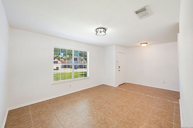 9046 Camino Rey, San Antonio, TX 78245