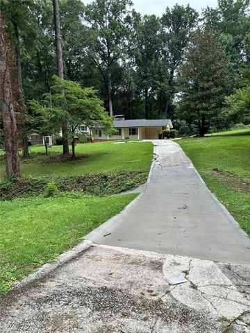 115 Valley View Drive, Fairburn, GA 30213