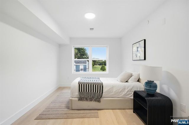 647 10th Street, Newark, NJ 07108