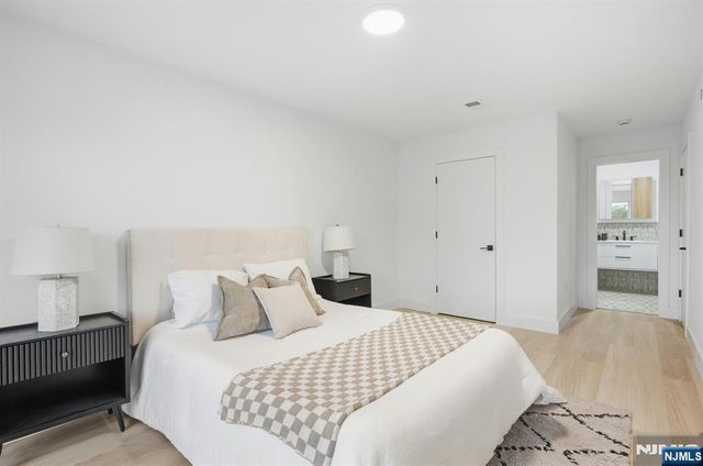 647 10th Street, Newark, NJ 07108