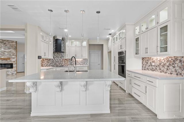 3514 Los Lagos Drive, Edinburg, TX 78542