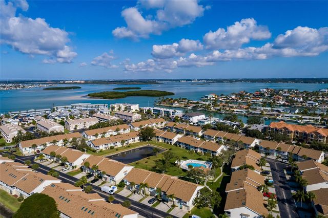 216 SUN VISTA CT S, Treasure Island, FL 33706