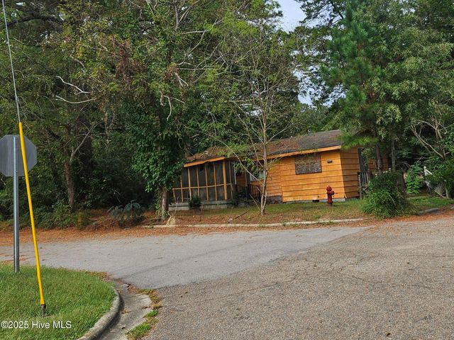 601 Roanoke Street, Windsor, NC 27983