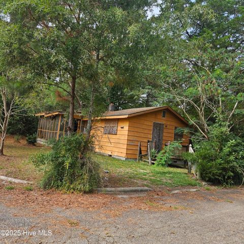 601 Roanoke Street, Windsor, NC 27983