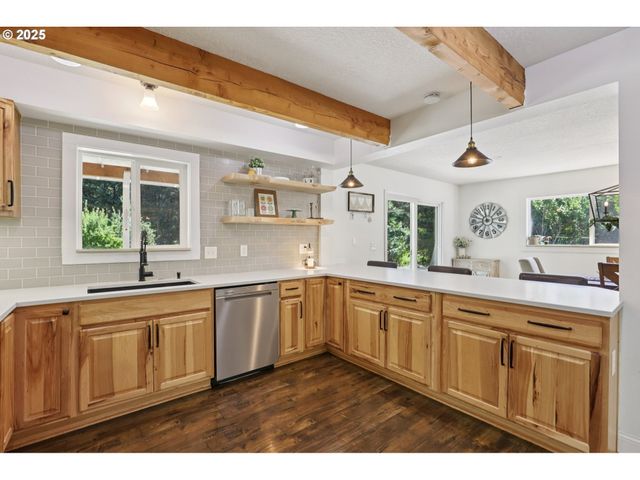 21621 S UPPER HIGHLAND Rd, Beavercreek, OR 97004