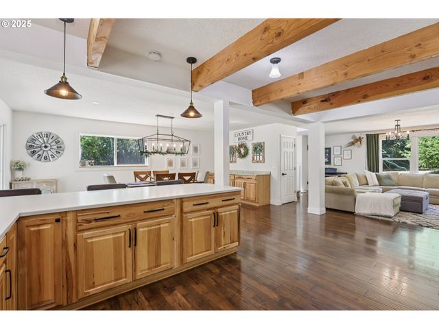 21621 S UPPER HIGHLAND Rd, Beavercreek, OR 97004