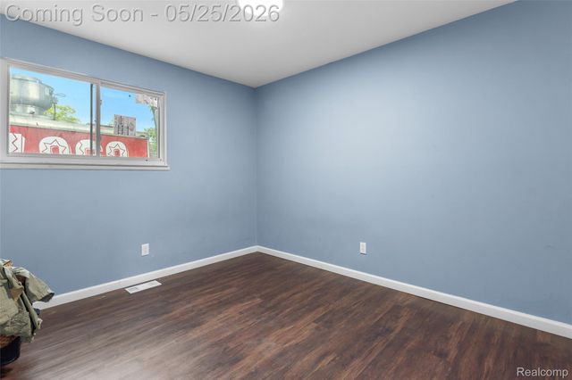 20038 Santa Rosa Drive, Detroit, MI 48221