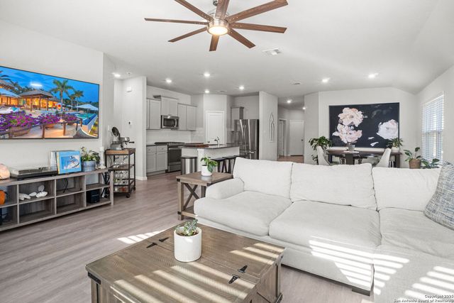 15046 Gelding Hts, San Antonio, TX 78245