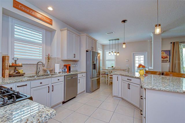 6135 CHURCHSIDE DRIVE, Lithia, FL 33547