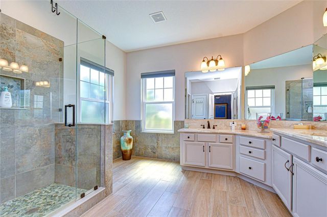 6135 CHURCHSIDE DRIVE, Lithia, FL 33547