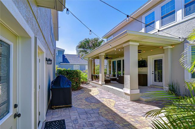 6135 CHURCHSIDE DRIVE, Lithia, FL 33547