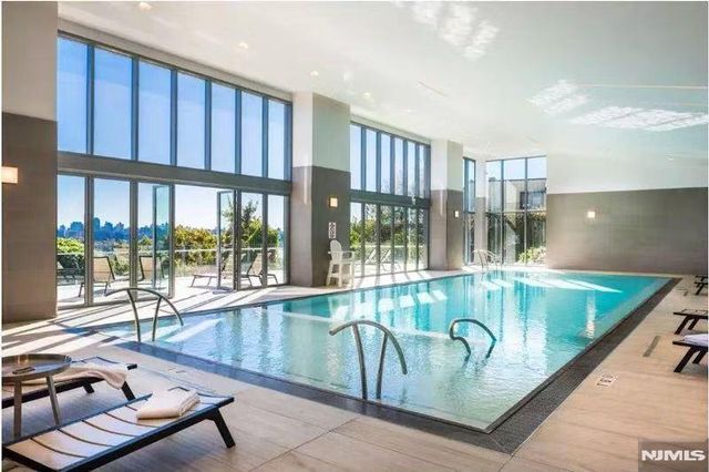 320 Adolphus Avenue 321, Cliffside Park, NJ 07010