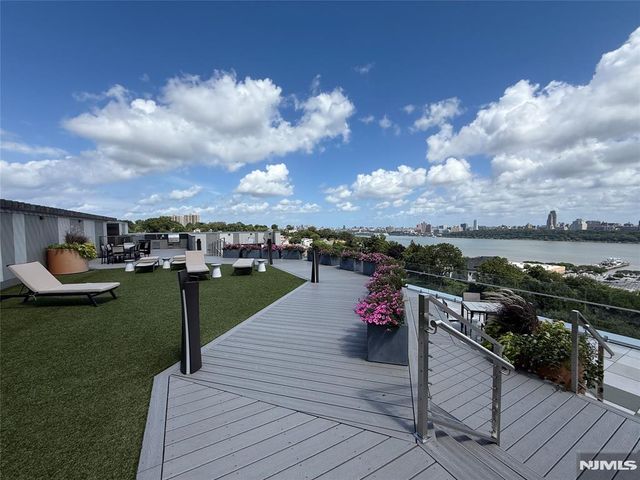 320 Adolphus Avenue 321, Cliffside Park, NJ 07010