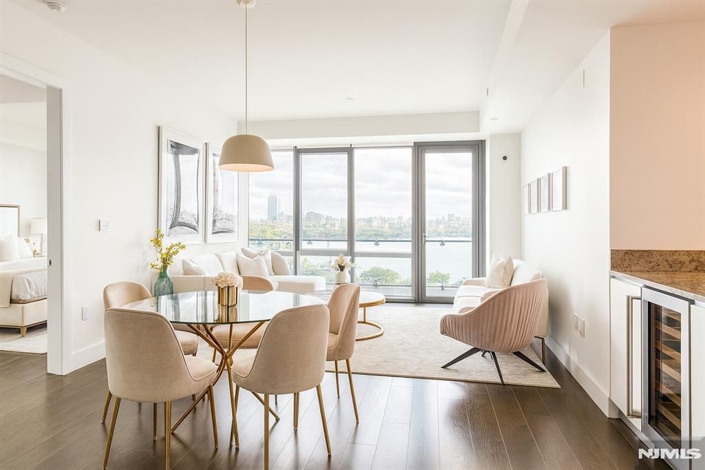 320 Adolphus Avenue 321, Cliffside Park, NJ 07010