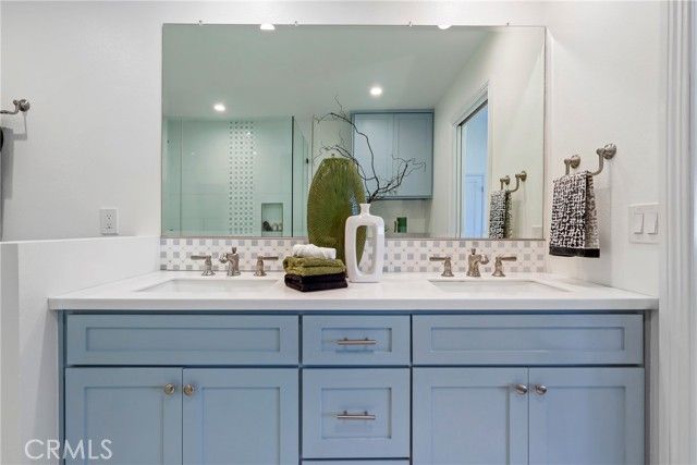 58 Rockwood, Irvine, CA 92614