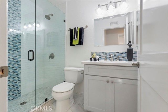 58 Rockwood, Irvine, CA 92614