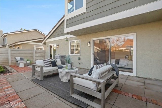 58 Rockwood, Irvine, CA 92614