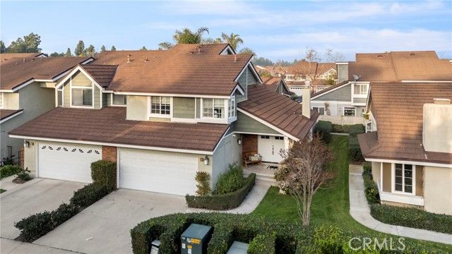 58 Rockwood, Irvine, CA 92614
