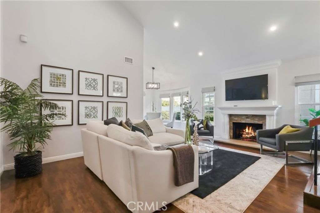 58 Rockwood, Irvine, CA 92614