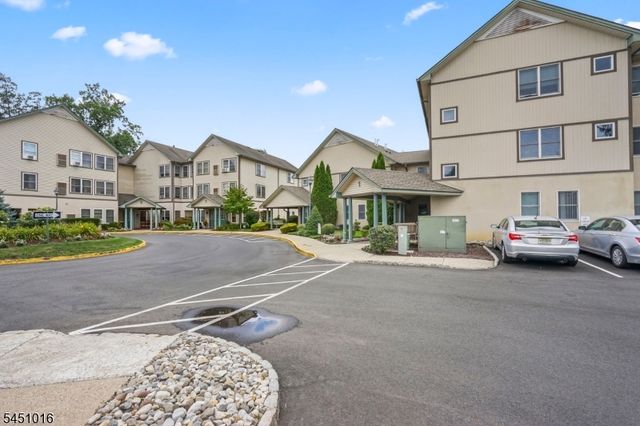 89 Park Edge 3F, Berkeley Heights Twp., NJ 07922