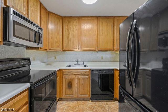 89 Park Edge 3F, Berkeley Heights Twp., NJ 07922