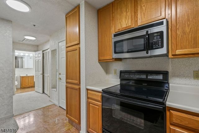 89 Park Edge 3F, Berkeley Heights Twp., NJ 07922
