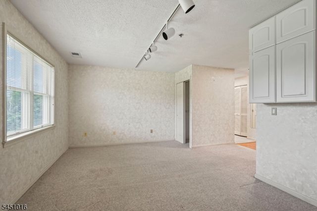 89 Park Edge 3F, Berkeley Heights Twp., NJ 07922