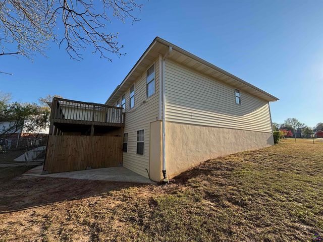 210 Oak Forest Lane, Warner Robins, GA 31088