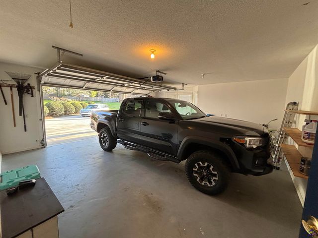 210 Oak Forest Lane, Warner Robins, GA 31088