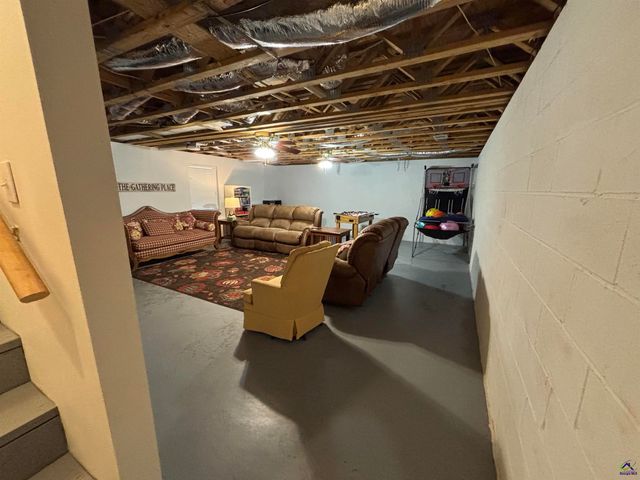 210 Oak Forest Lane, Warner Robins, GA 31088