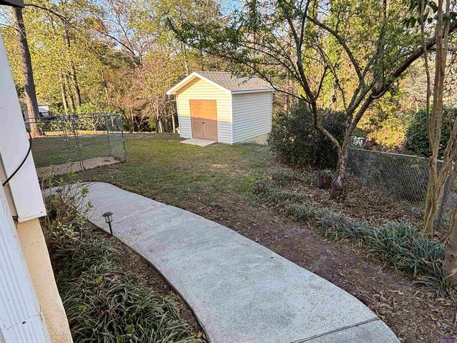 210 Oak Forest Lane, Warner Robins, GA 31088