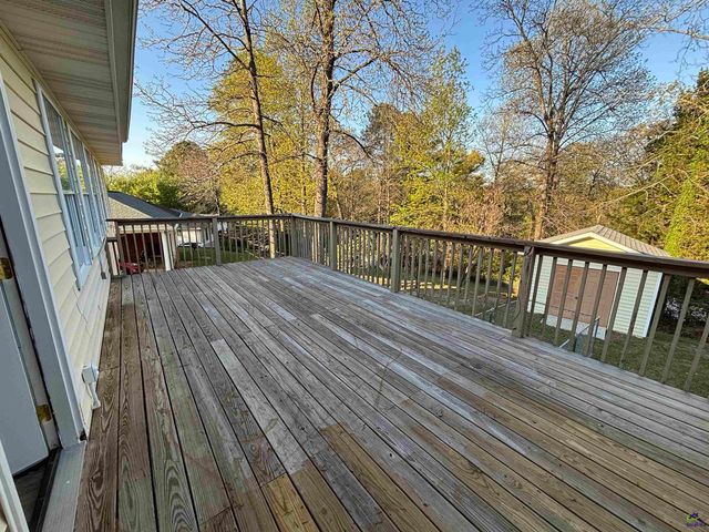 210 Oak Forest Lane, Warner Robins, GA 31088