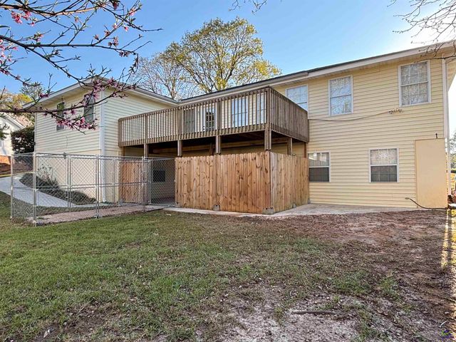 210 Oak Forest Lane, Warner Robins, GA 31088