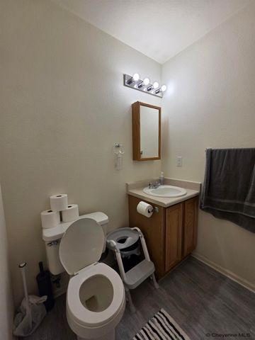 352 SNYDER AVE, Cheyenne, WY 82007