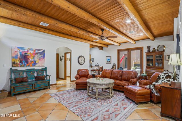 1133 CALLE LOMAS Drive, El Paso, TX 79912