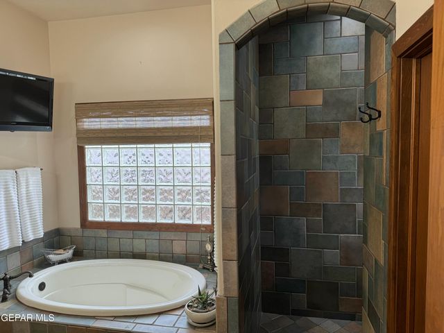 1133 CALLE LOMAS Drive, El Paso, TX 79912