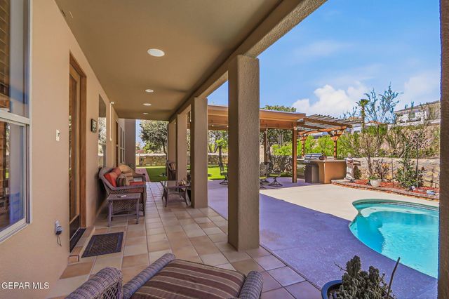 1133 CALLE LOMAS Drive, El Paso, TX 79912