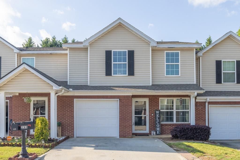 233 Tara Commons Walk, Loganville, GA 30052