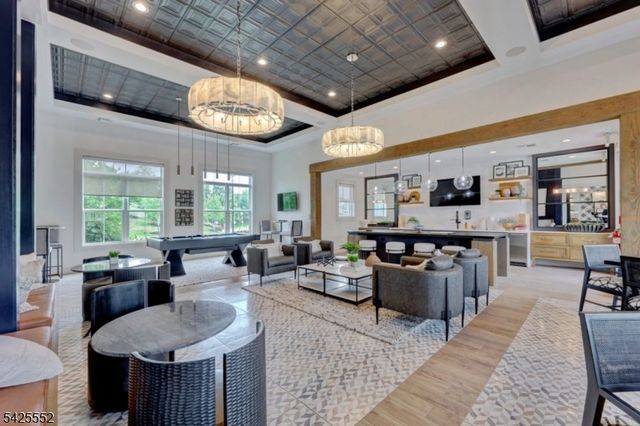 15 Cinnamon Dr, Upper Saddle River Boro, NJ 07458