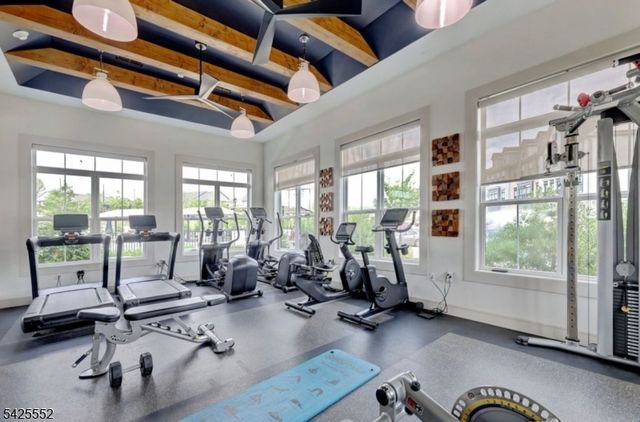 15 Cinnamon Dr, Upper Saddle River Boro, NJ 07458