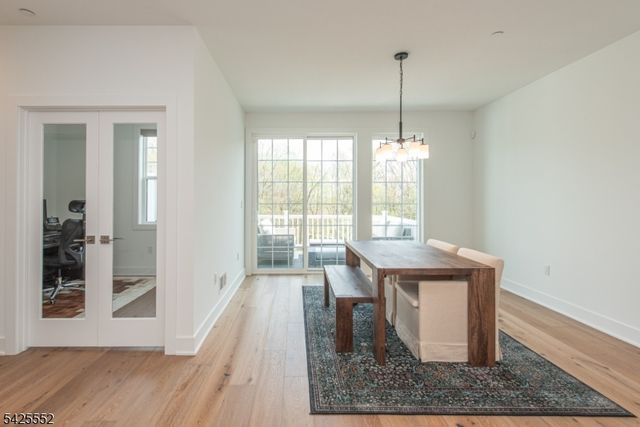 15 Cinnamon Dr, Upper Saddle River Boro, NJ 07458