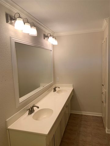 1953 Camden Way, Carrollton, TX 75007