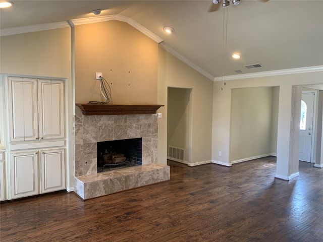 1953 Camden Way, Carrollton, TX 75007