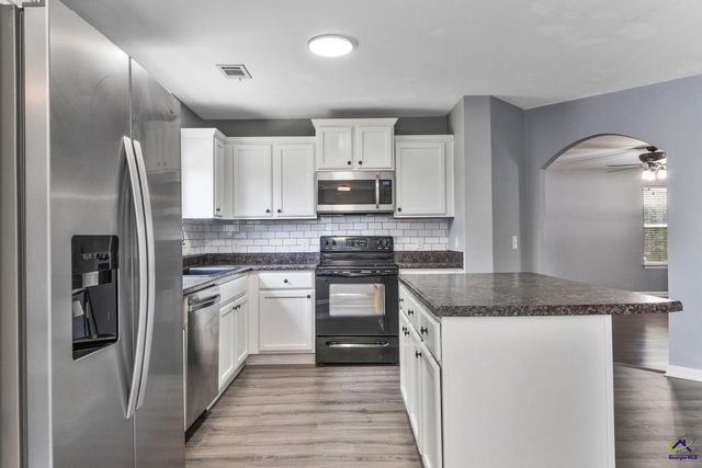 103 Steeple Court, Perry, GA 31069